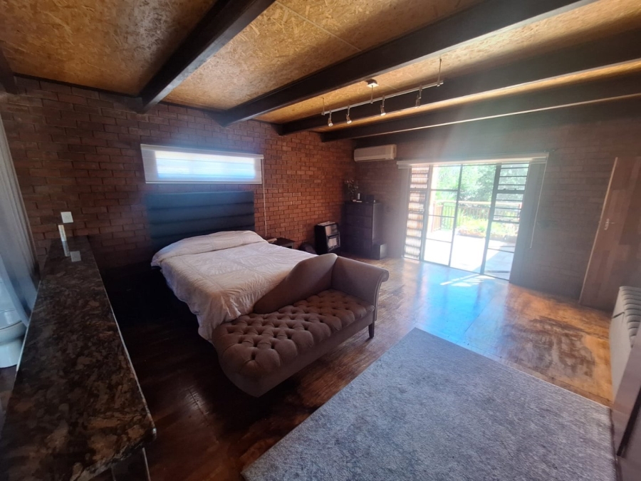 4 Bedroom Property for Sale in Pellissier Free State